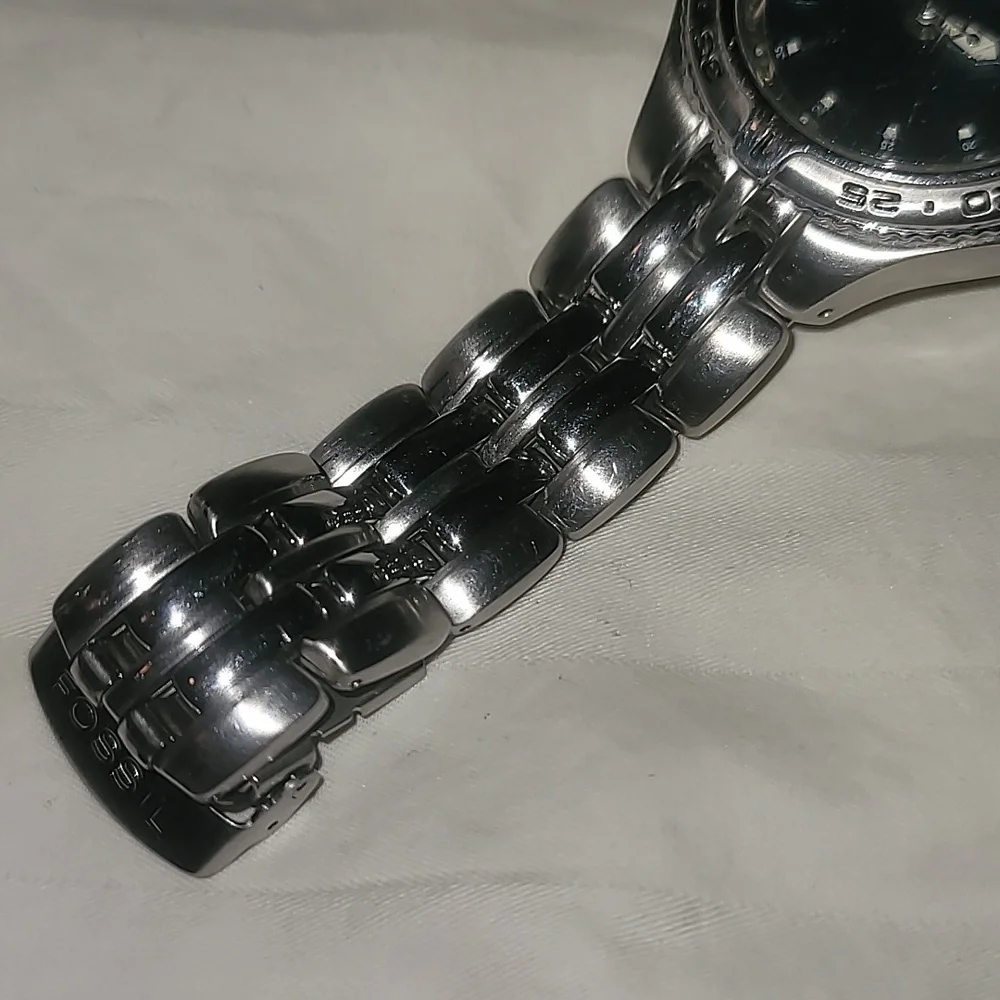 Men’s Fossil Watch AM-3612 Blue 330' Water Resistant Silver‎ Blue Face